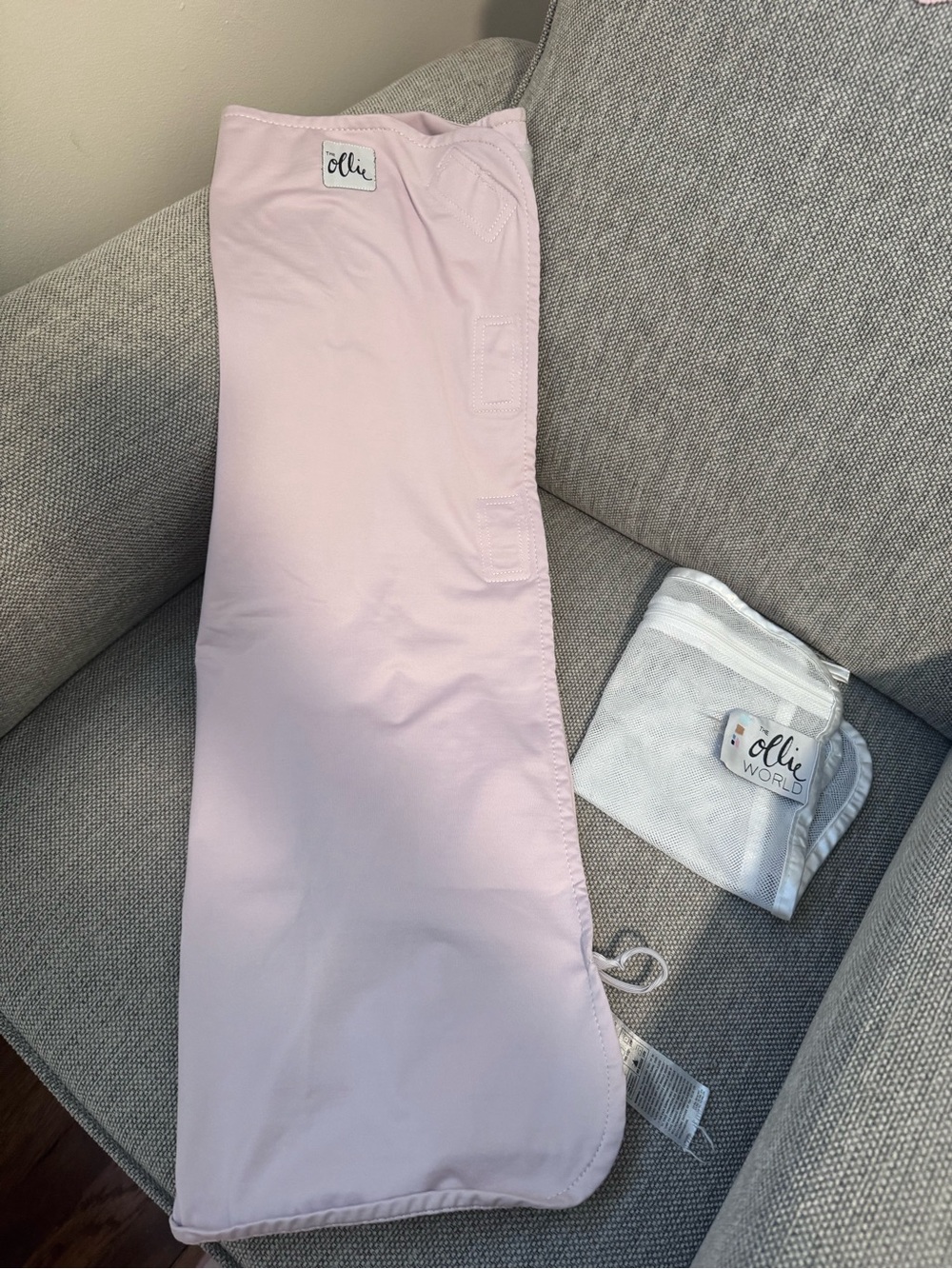 Ollie Swaddle - light pink- purple
